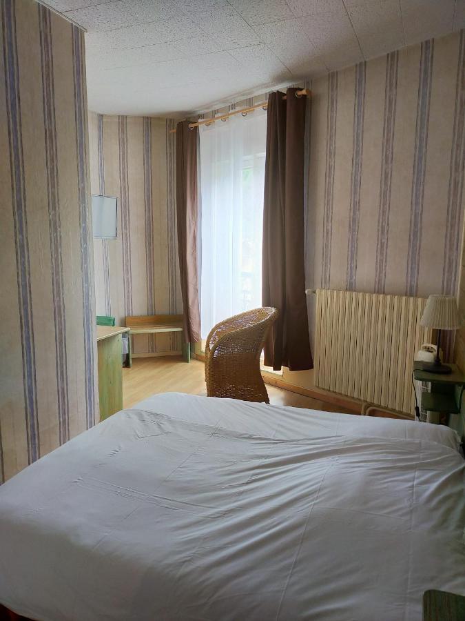 Hotel Les Alpes Allevard Zimmer foto
