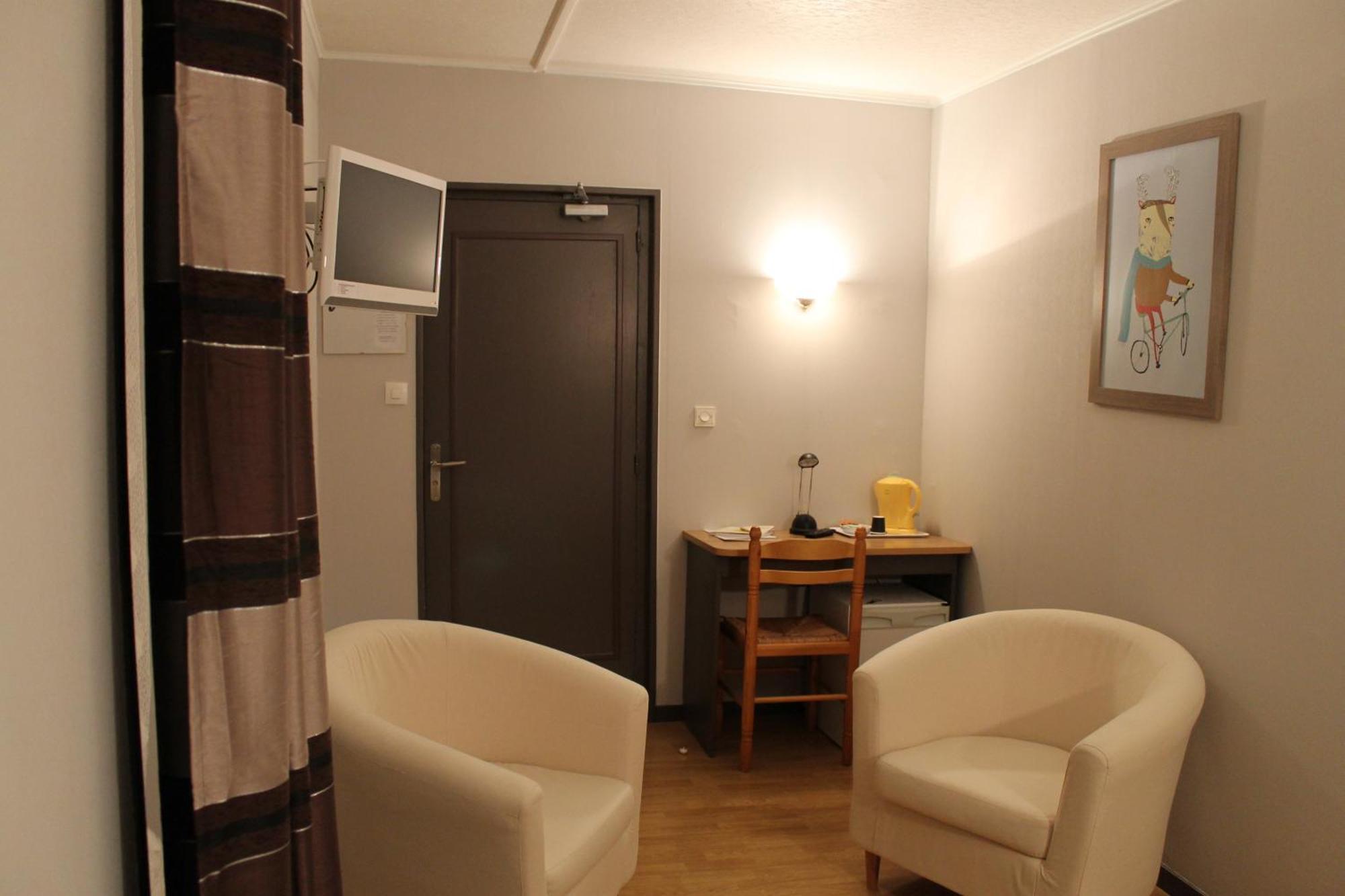 Hotel Les Alpes Allevard Zimmer foto